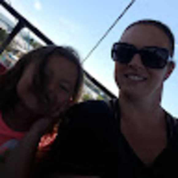 Meet your Posher, Nadine - Picture 1 of 1